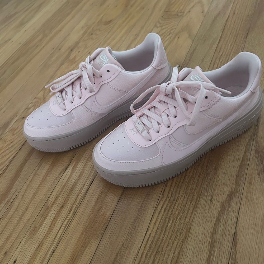 Nike Air Force 1 Platform Sneaker